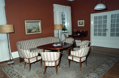 Möbler på Bolagshotellet.