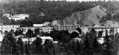 Malmberget. Kaptensspelet; gruvspelet. Kaptensgropen.