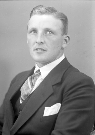 Porträtt av en herre. Ateljefoto.