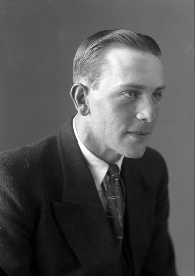 Porträtt av en herre. Ateljefoto.