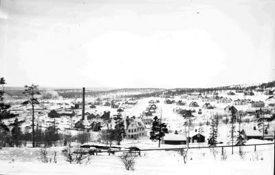 Vy från Selettippen: Hermelin; LKAB kontor. Kraftstationen. Järnvägsområdet.