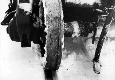 Hjul från det urspårade malmtåget.