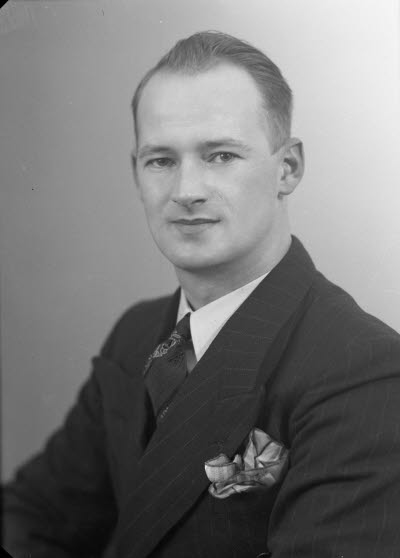 Porträtt av en herre. Ateljefoto.