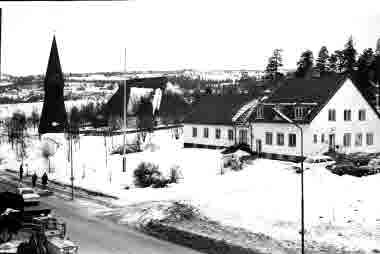 Allhelgonakyrkan och församlingshemmet. Kaptensvägen Malmberget.