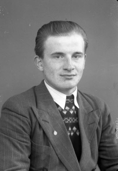 Porträtt av en herre. Ateljefoto.