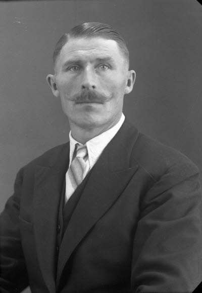 Porträtt av en herre. Ateljefoto.