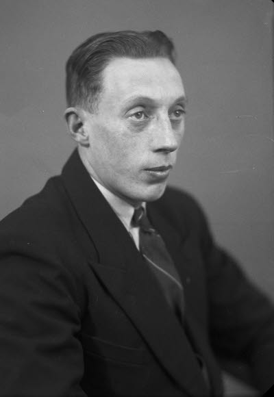 Porträtt av en herre. Ateljefoto.