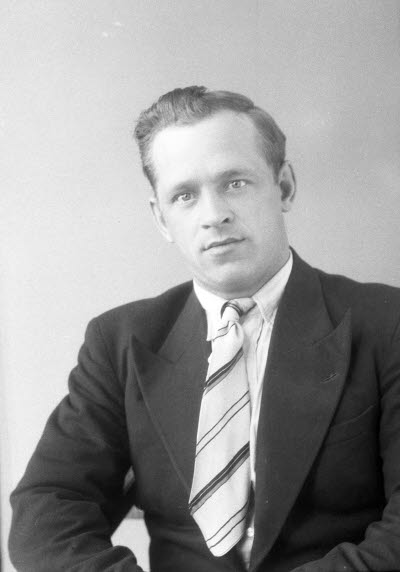 Porträtt av en herre. Ateljefoto.