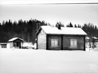 Liikavaara. By/småort. "Liikavaara-Frans" föräldrahem. Frans Gustaf "Liikavaara-Frans" Nilsson (1880-1967) känd bohem/vagabond.