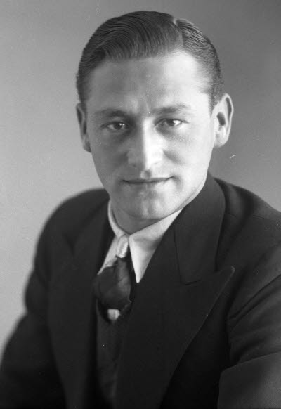 Porträtt av en herre. Ateljefoto.