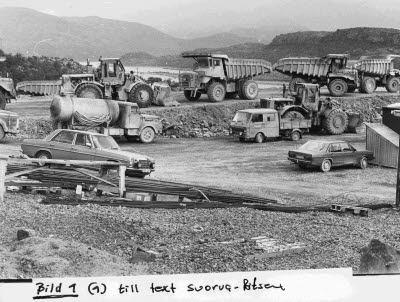 Suorva - Ritsem. Arbetsplats. Traktor, truckar, lastbilar.