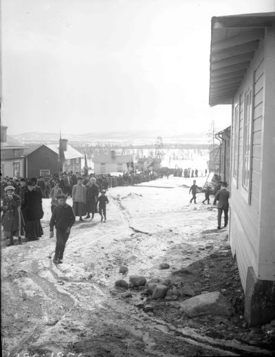 Demonstrationståg; Skolgatan eller Vasagatan.