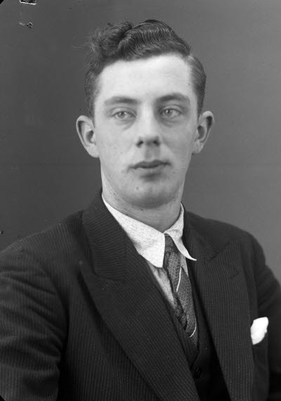 Porträtt av en herre. Ateljefoto.