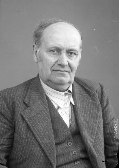 Porträtt av en herre. Ateljefoto.