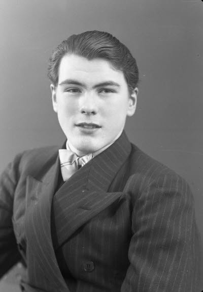 Porträtt av en herre. Ateljefoto.