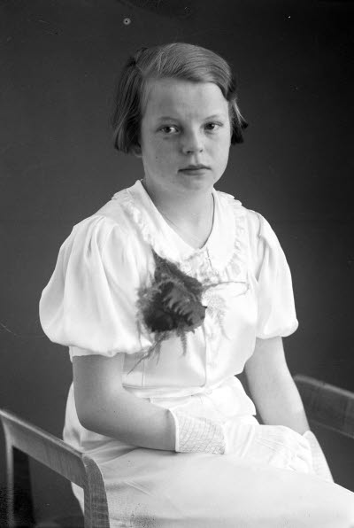 Porträtt av en flicka. Ateljefoto.