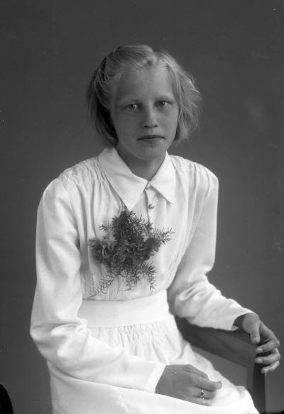 Porträtt av en flicka. Ateljefoto.