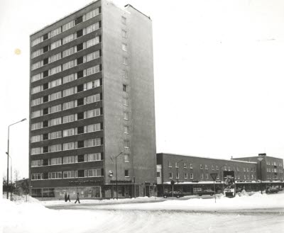 Focushuset, Malmberget, korsningen Gällivarevägen/Järnvägsgatan. Höghuset med 13 våningar, byggdes 1960-1962.