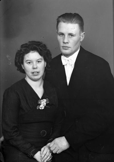 Porträtt av ett par. Ateljefoto.