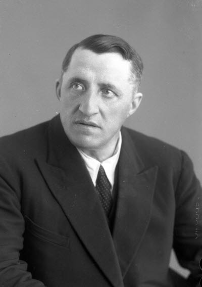 Porträtt av en herre. Ateljefoto.