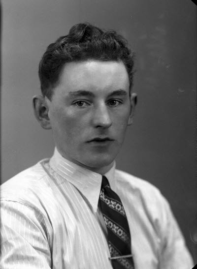 Porträtt av en herre. Ateljefoto.