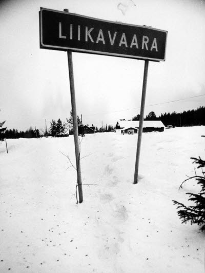 Ortnamnsmärke; vägskylt, Liikavaara. By; småort.