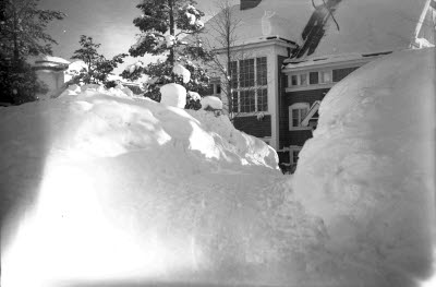 Skolan. Vintermotiv.