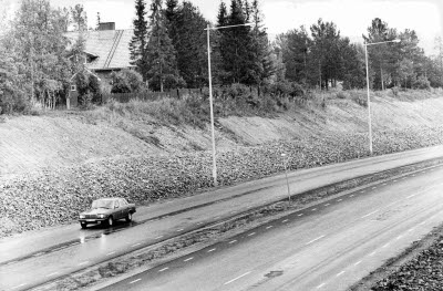 Parkgatan; Parkgatsleden, Gällivare. Slänten har reparerats.
