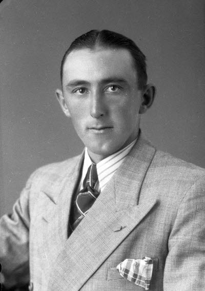 Porträtt av en herre. Ateljefoto.