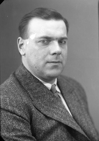 Porträtt av en herre. Ateljefoto.