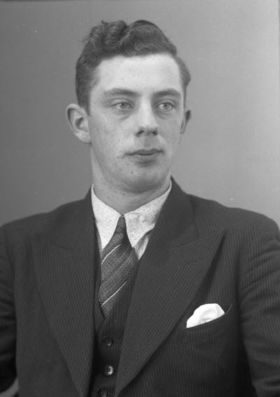 Porträtt av en herre. Ateljefoto.