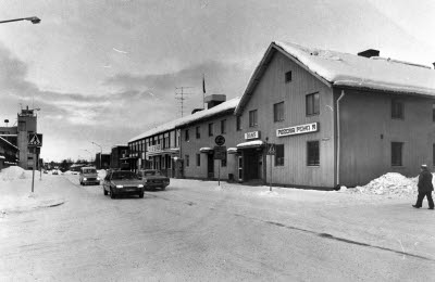 Folkets Hus; Blå Forell, Gällivare. Bibliotek. Pizzeria Pema. Hantverkaregatan 5-7. Biograf, teater, konferens, dans.