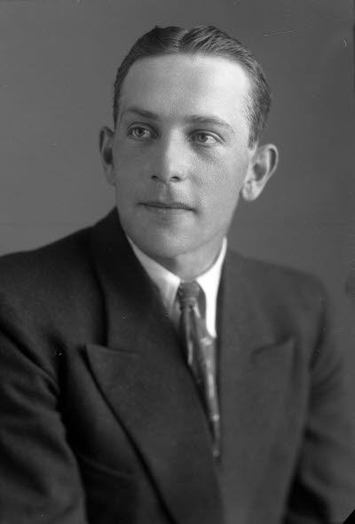 Porträtt av en herre. Ateljefoto.