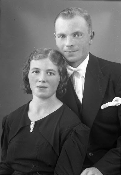 Porträtt av ett par. Ateljefoto.