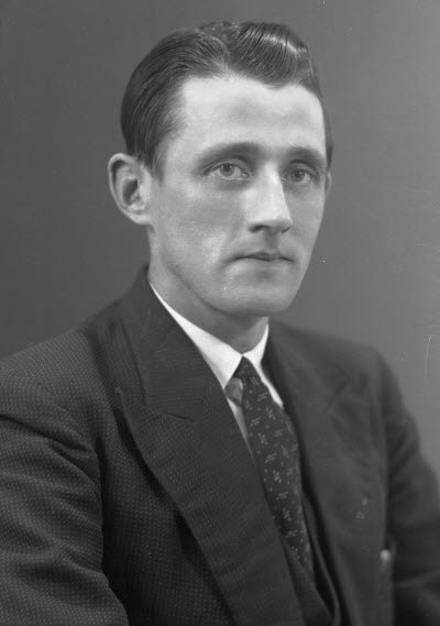 Porträtt av en herre. Ateljefoto.