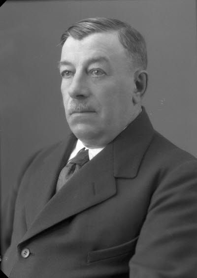 Porträtt av en herre. Ateljefoto.