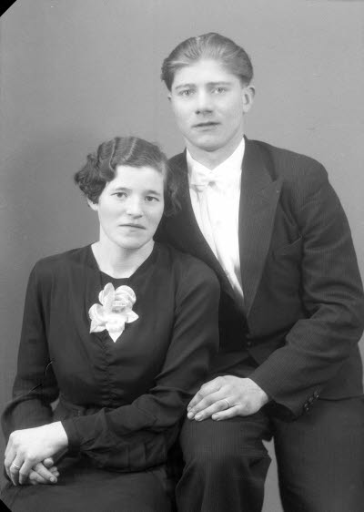 Porträtt av ett par. Ateljefoto.