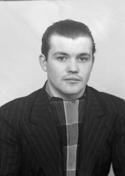 Porträtt av en herre. Ateljefoto.