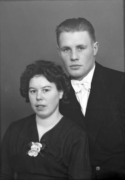 Porträtt av ett par. Ateljefoto.