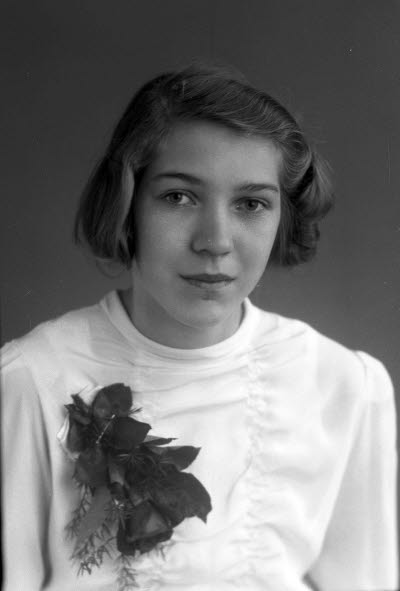 Porträtt av en flicka. Ateljefoto.