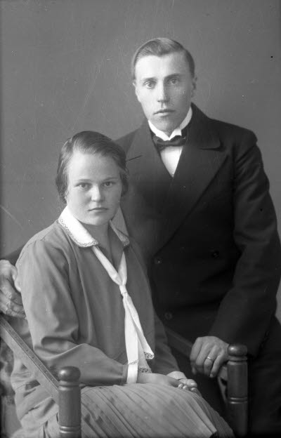 Porträtt av ett par. Ateljefoto.