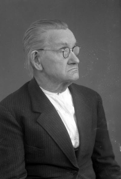 Porträtt av en herre. Ateljefoto.