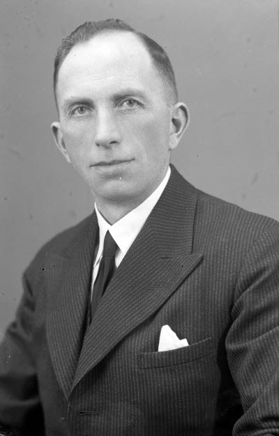 Porträtt av en herre. Ateljefoto.