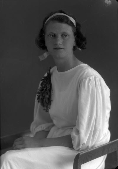 Porträtt av en flicka. Ateljefoto.