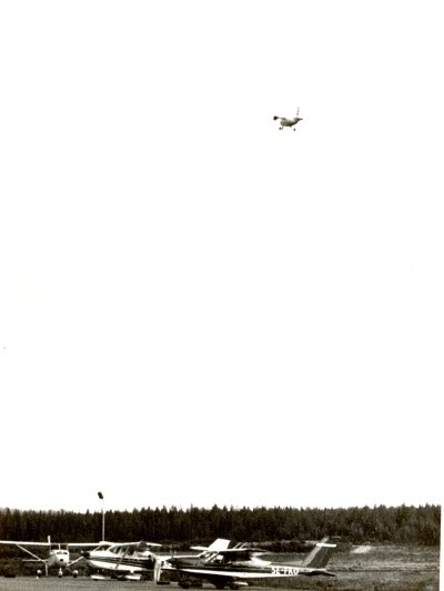 Flygplan. Flygplats.