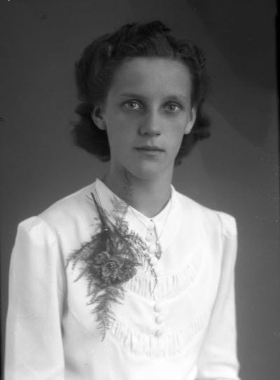 Porträtt av en flicka. Ateljefoto.