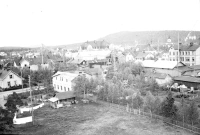 Vy över centrala Gällivare med bl. a. Centralskolan och Kyrkan.