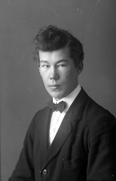 Porträtt av en herre. Ateljefoto.