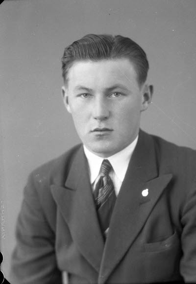 Porträtt av en herre. Ateljefoto.