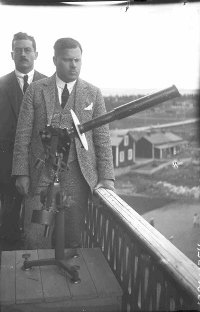 Troligen strålningsmätning vid solförmörkelsen 1927. Oidentifierade.